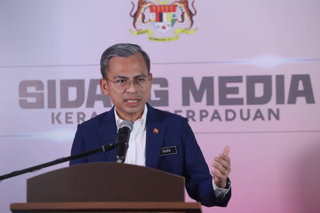 Pembangkang tak perlu nak jadi hero – Fahmi