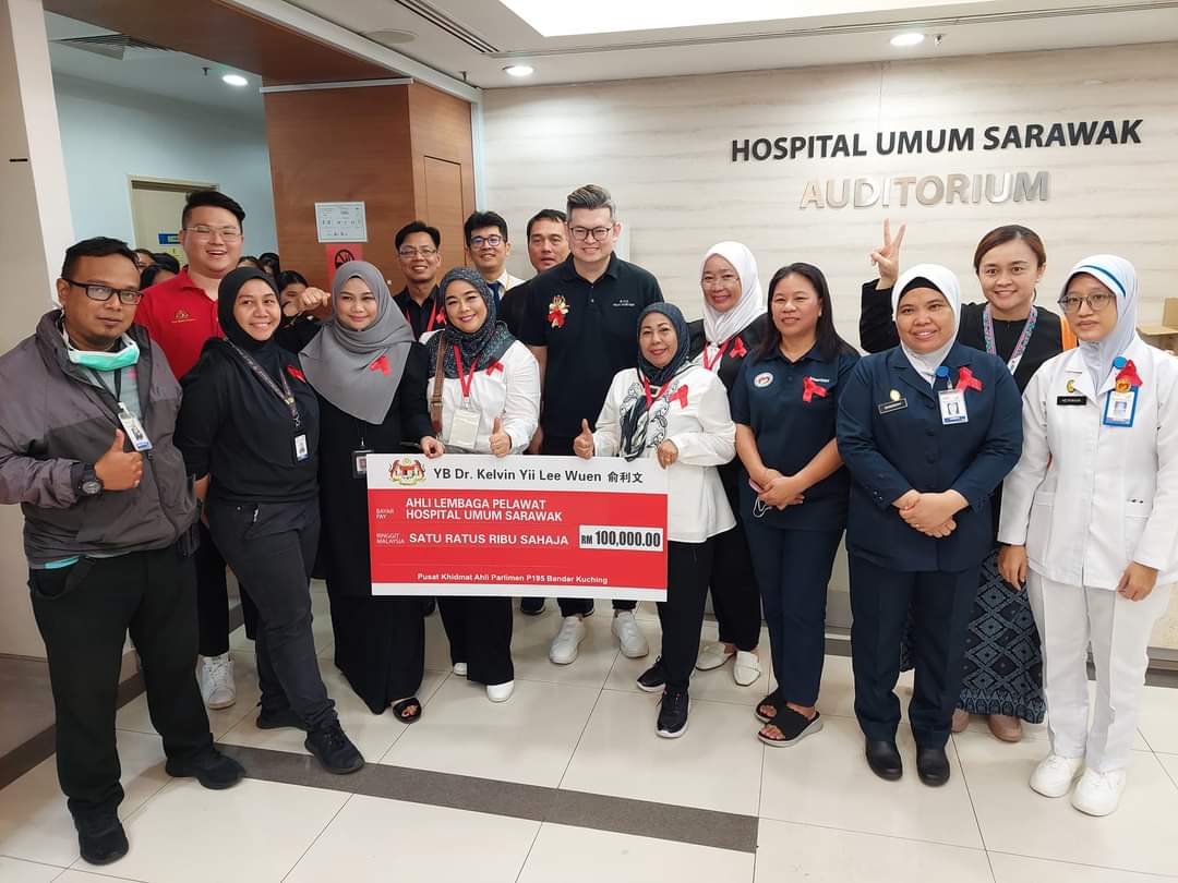 MP Bandar Kuching sumbang RM100,000 kepada Hospital Umum Sarawak