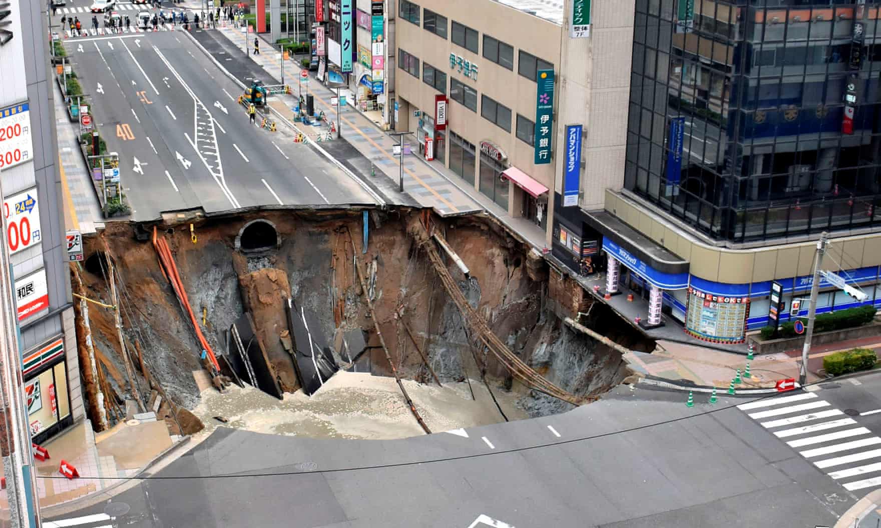 10 insiden lubang mendap besar di beberapa bandar seluruh dunia