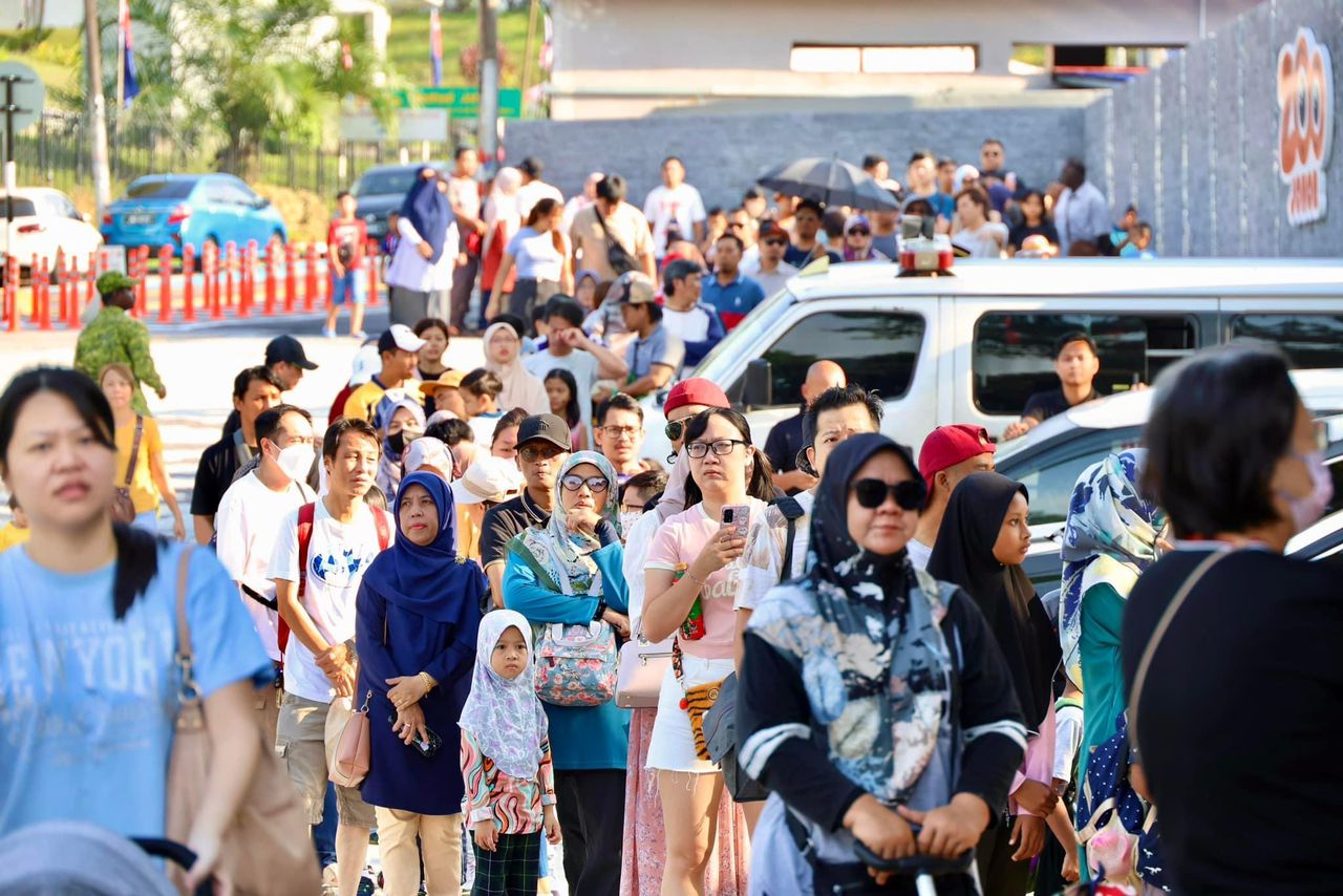 Hampir 20,000 pengunjung serbu Zoo Johor