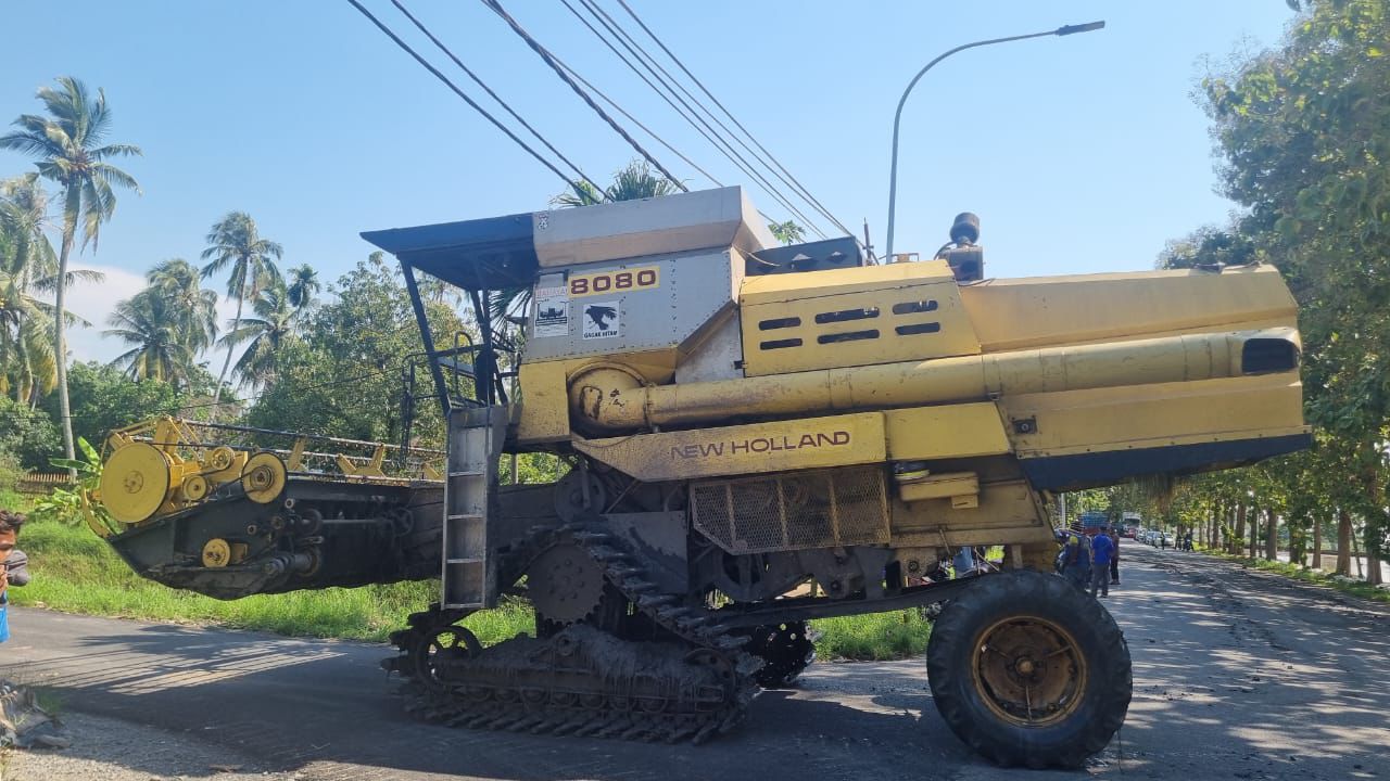 Warga emas maut kereta rempuh mesin padi