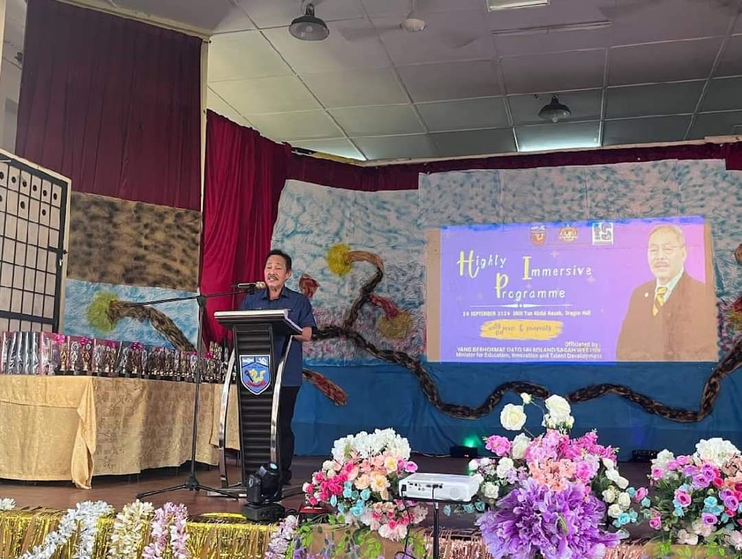 Tingkatkan penguasaan Bahasa Inggeris pelajar Sarawak – Roland Sagah