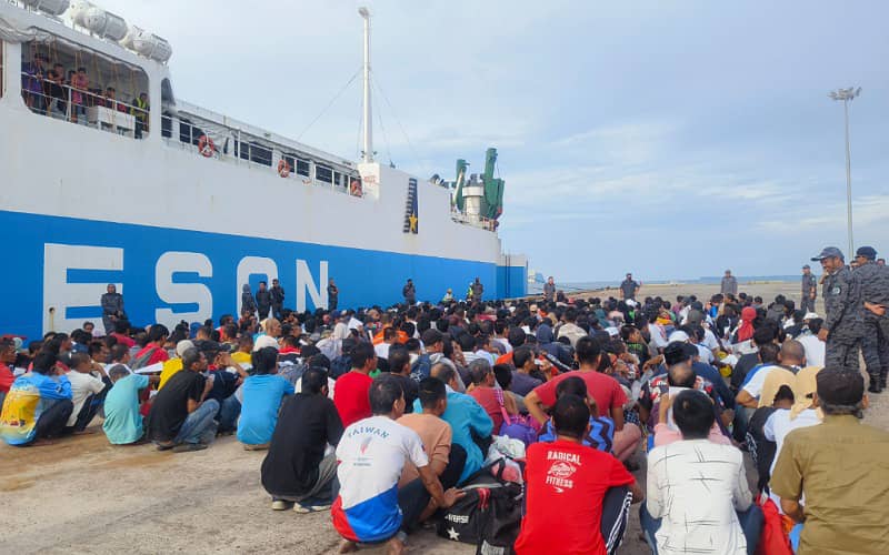 JIM hantar pulang 650 PATI warga Filipina ke negara asal