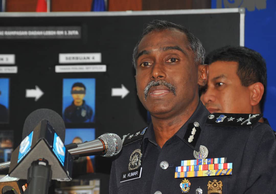Tiga peserta larian berpakaian tidak senonoh ditahan polis