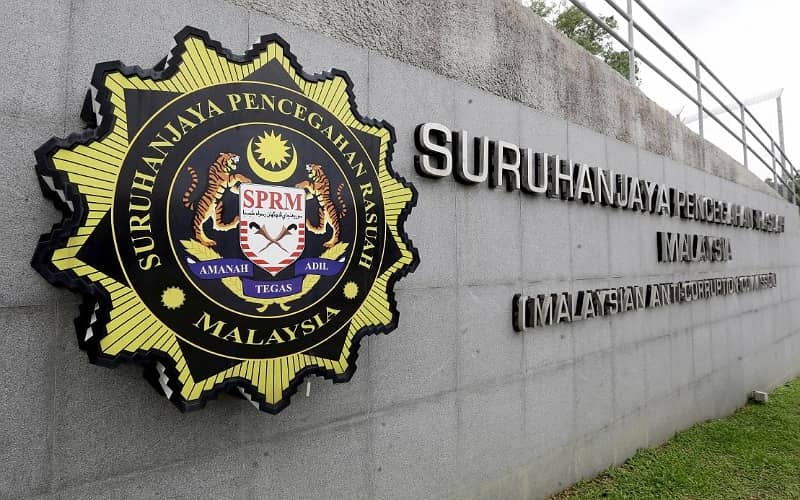 ‘Safe house’ ahli politik berpengaruh digeledah, SPRM temukan RM5 juta didakwa hasil rasuah