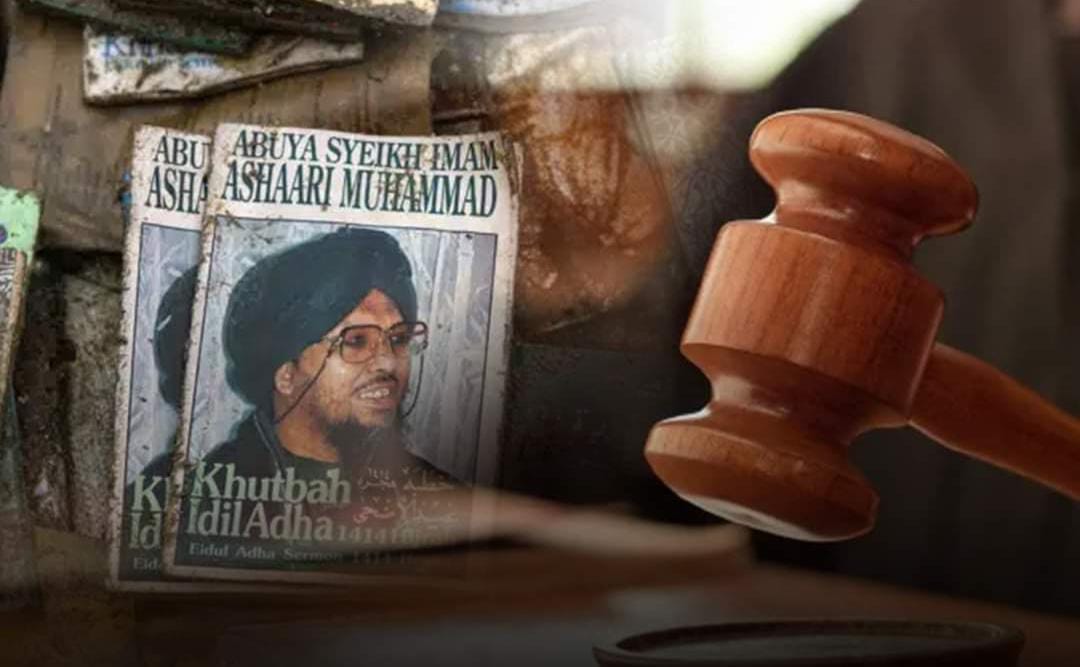 Wanita warga emas mengaku tidak bersalah miliki 38 buku ‘Abuya’