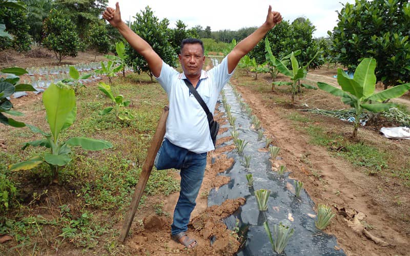 Hilang sebelah kaki tidak halang Mohd Norizan jadi petani