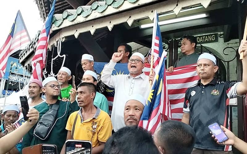 Berbaur perkauman, Pas Perak disiasat sebab tiada permit, bukan alasan kibar jalur gemilang