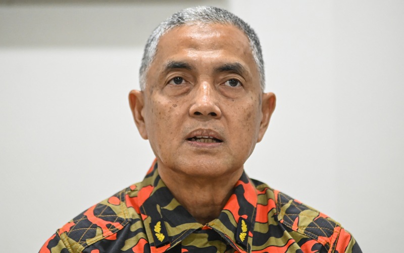 Tangguh semua program riadah di kawasan bukit, air terjun