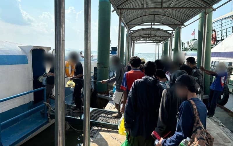 227 warga Indonesia dihantar balik negara asal