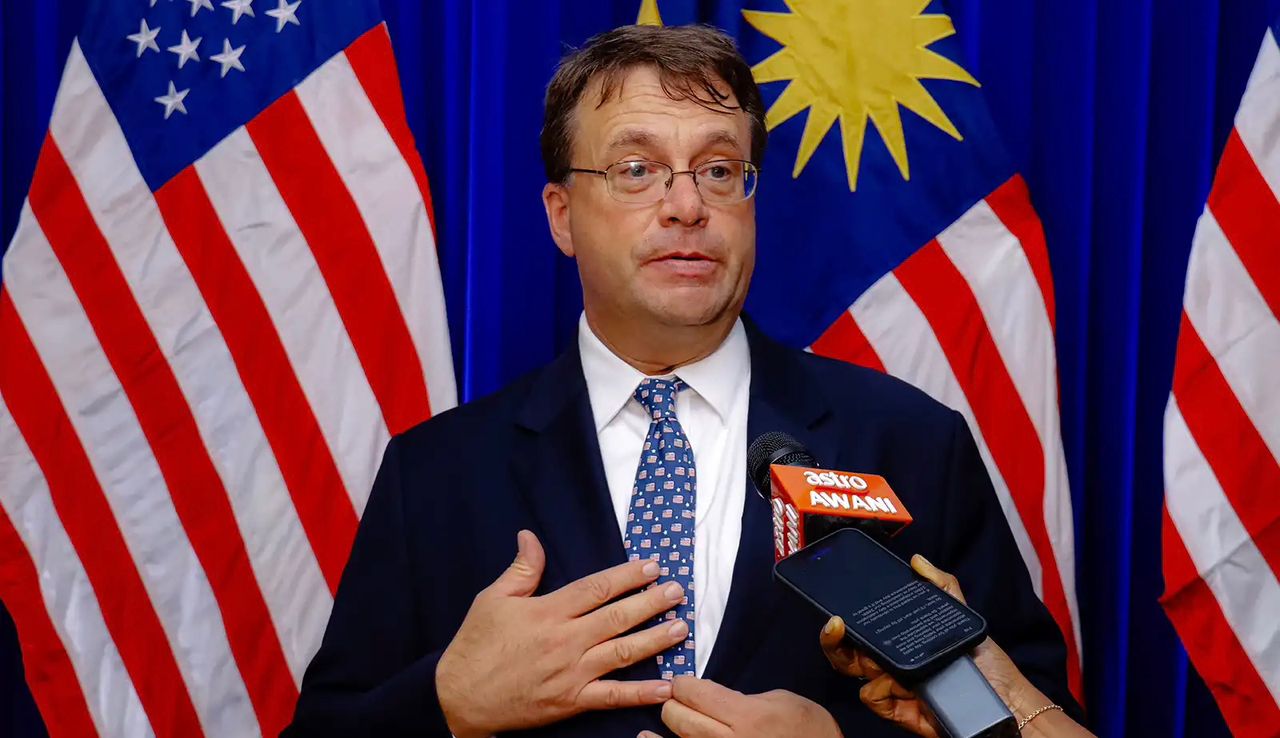 Tukar kerajaan berkali-kali tanpa sebarang rusuhan, Duta AS minta dunia contohi demokrasi Malaysia