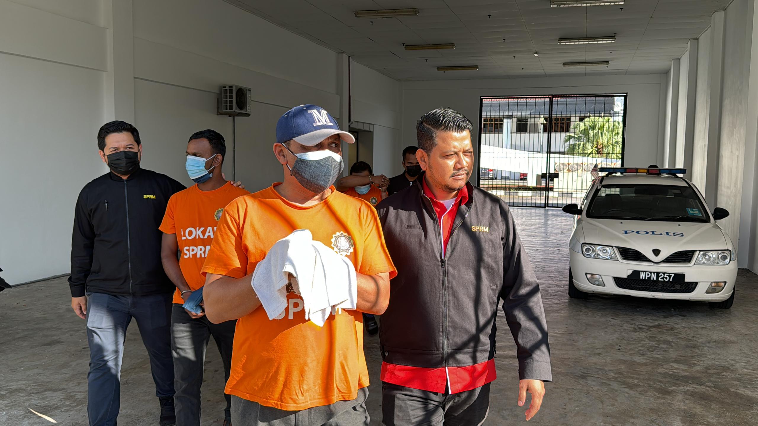 Mahkamah Alor Setar dikejutkan dengan laungan ‘lawan tetap lawan’