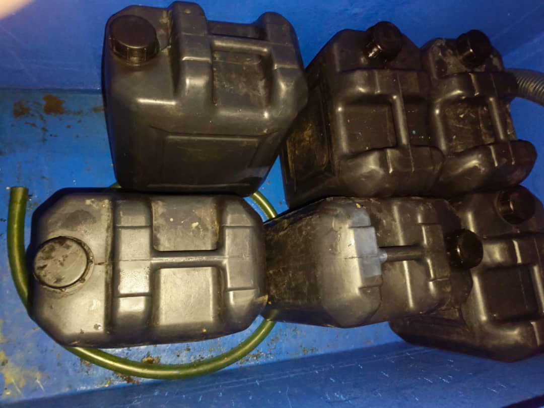 Tekong tempatan cuba seludup petrol 600 liter ditahan