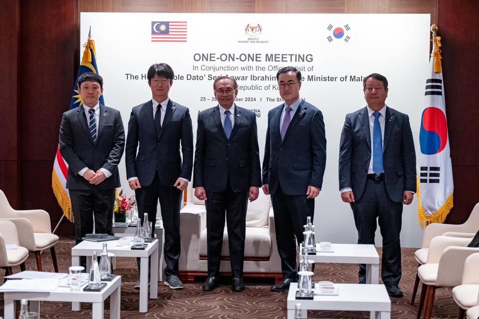 Syarikat Korea Selatan berminat produk sawit, koko dan makanan laut Malaysia – Anwar