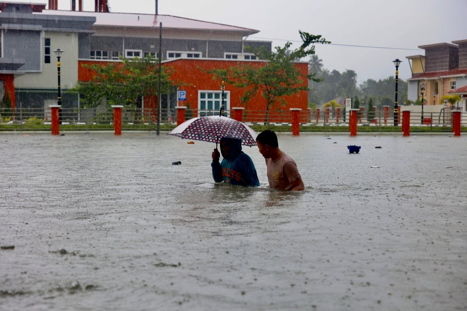 ‘Kerajaan Kelantan tidak sensitif derita rakyat hadapi banjir’
