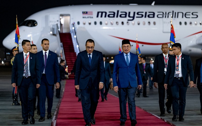 PMX, delegasi tiba di Kaherah untuk lawatan rasmi empat hari