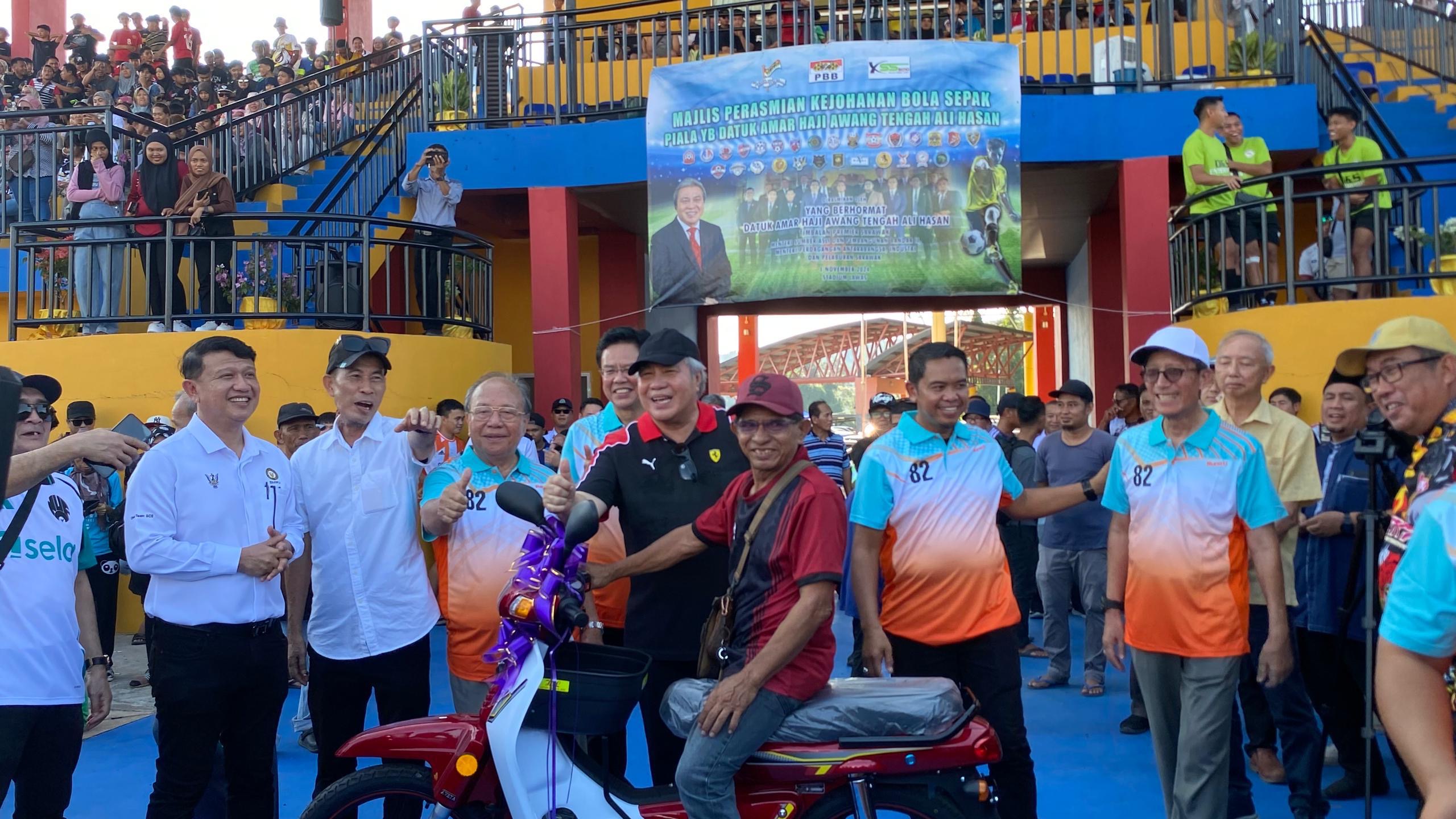 Kejohanan bola sepak eratkan silaturahim, tonjolkan bakat – Awang Tengah