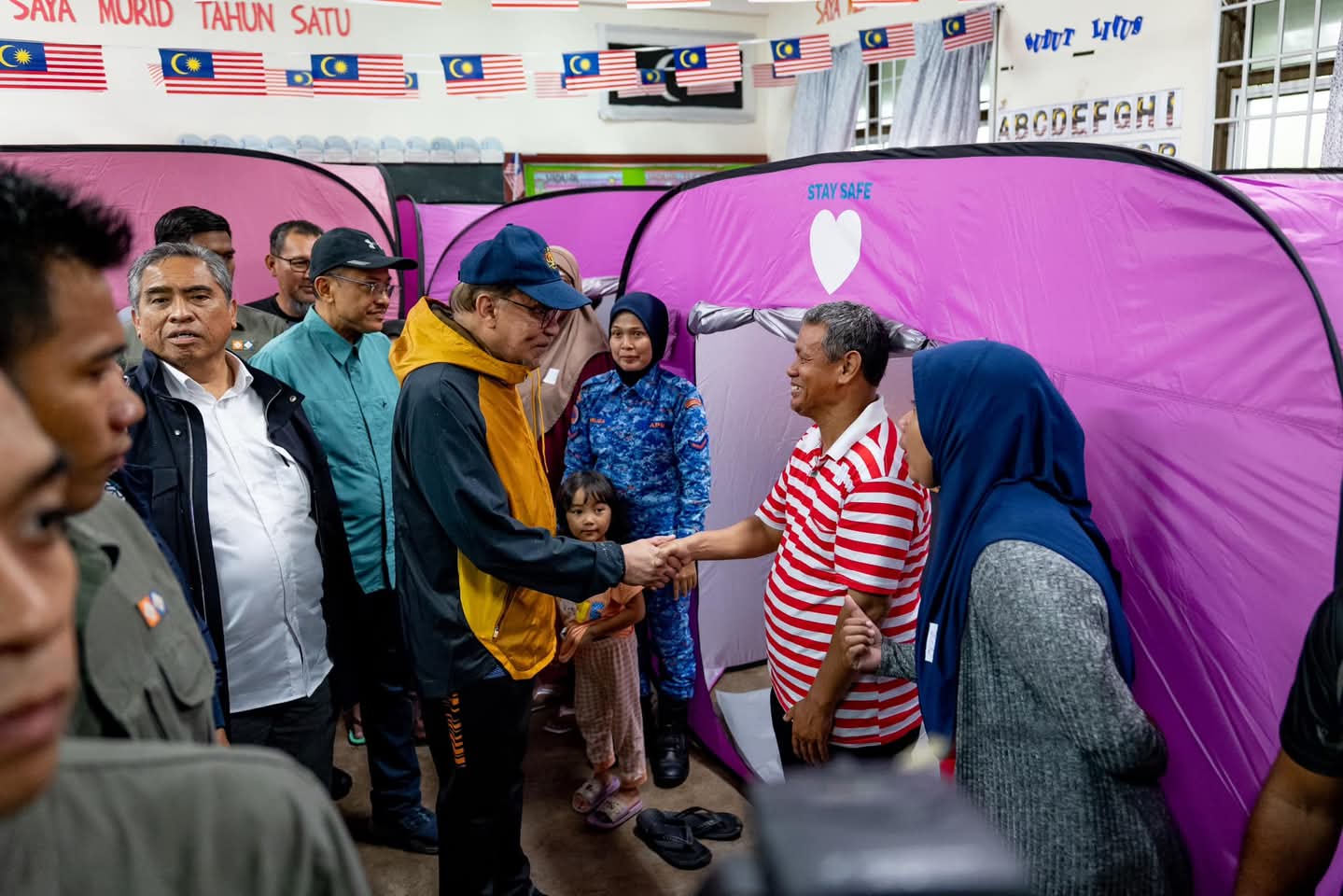 PM puji usaha GLC, bank salur bantuan banjir
