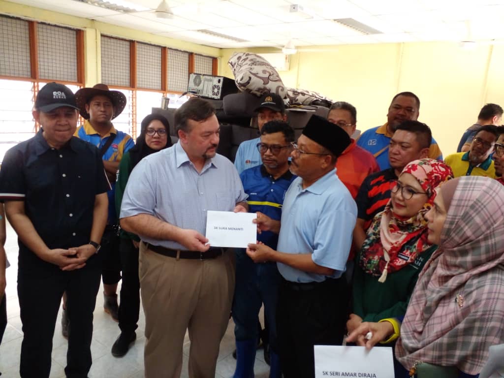 Kerajaan pastikan bantu mangsa banjir tanpa birokrasi – Amir Hamzah