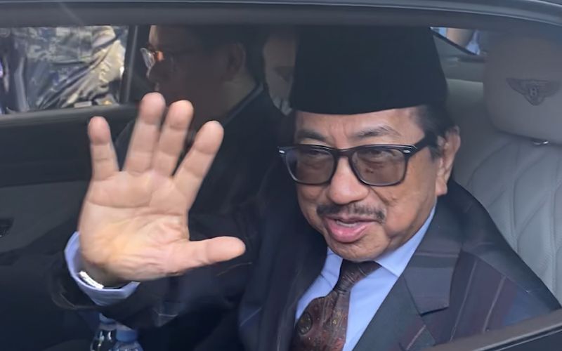 Ribuan rakyat Sabah sambut ketibaan Tun Musa di Kota Kinabalu