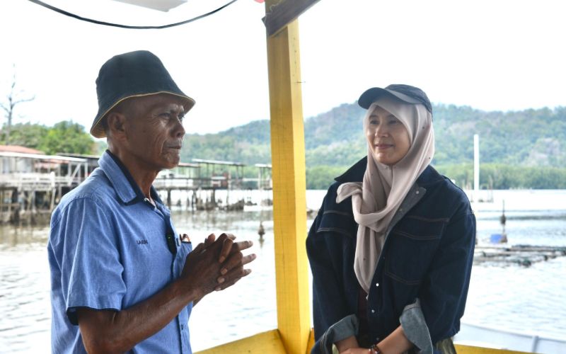 Projek Ternakan Tiram Kg Lentuong, Tuaran dapat perhatian Nurul Izzah