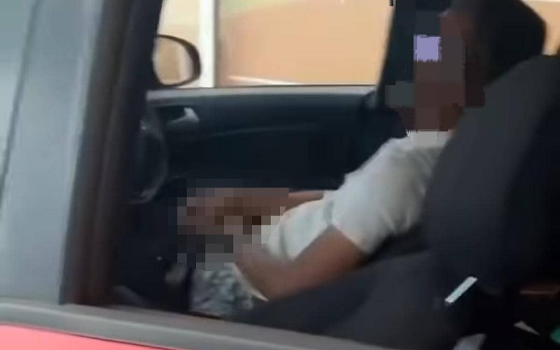 Polis tahan lelaki gila seks, tunjuk kemaluan kepada wanita