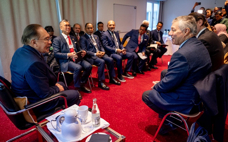 PM guna ruang masa di Davos dengan siri pertemuan bersama ketua MNC