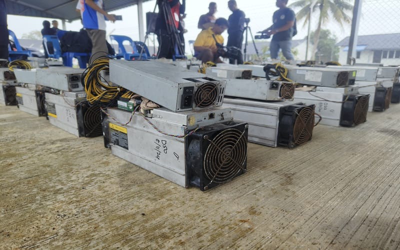 Lombong haram Bitcoin diserbu polis, libatkan kerugian TNB RM1.3 juta