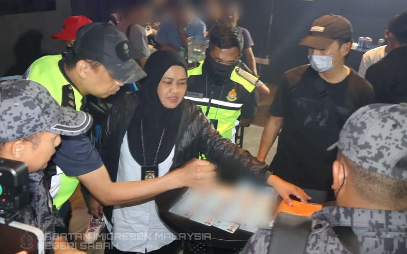 Ops Gegar : 21 warga asing ditahan di pusat hiburan