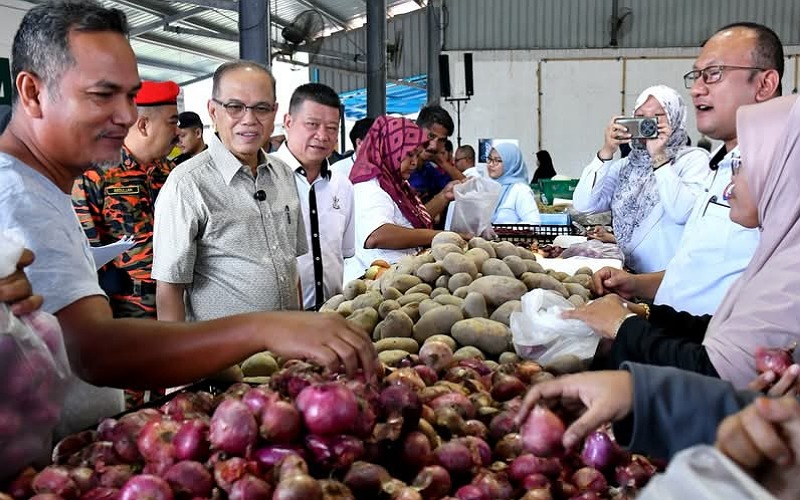 Ambil peluang beli barang keperluan ketika Jualan Makmur Aidilfitri