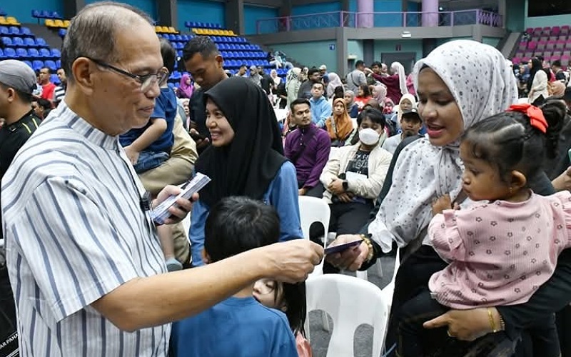 Perantau anak Pahang mula terima baucar minyak sempena Aidiifitri