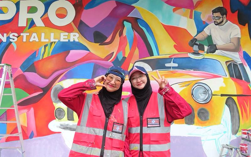 Bermula melukis sukarela, tak sangka jadi sumber rezeki pasangan kembar