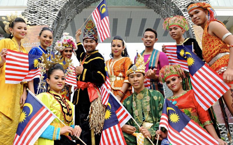 Bersederhana, seimbang & tidak ekstrem selesaikan isu pertikaian kaum, agama – Ismail