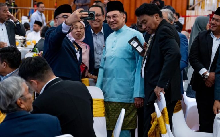 anwar ibrahim pmx (1)