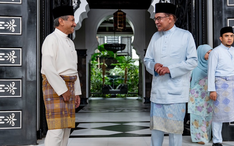 Sultan Mizan titah kerajaan Terengganu perkukuh hubungan dengan Persekutuan