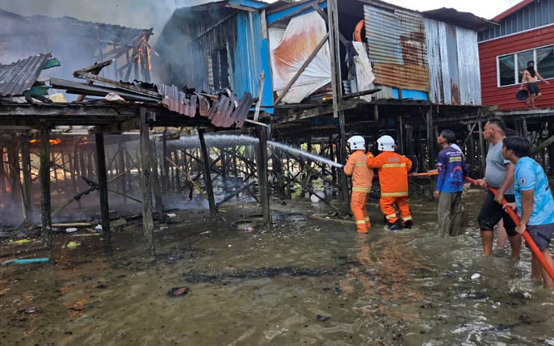 Enam rumah, bot musnah terbakar di Semporna