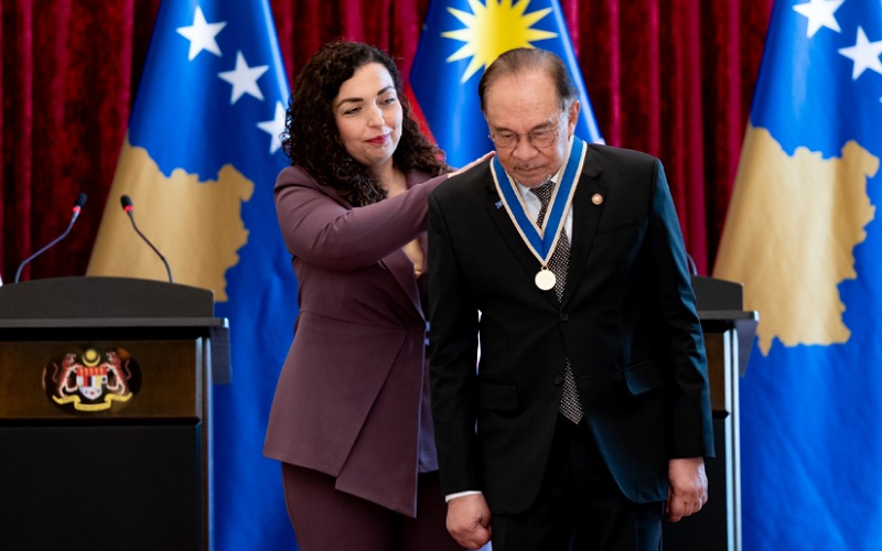Anwar terima ‘Order of Independence’ Kosovo