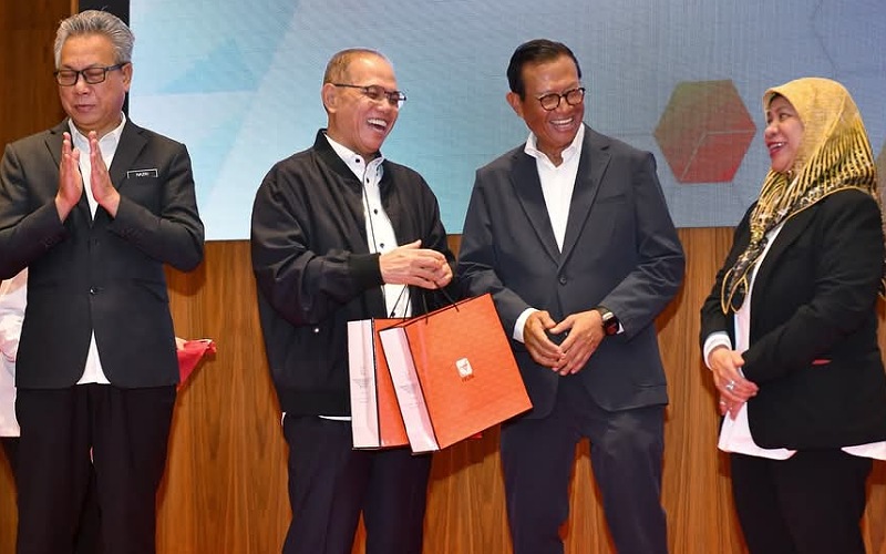 Pahang sertai usaha penswastaan FGV