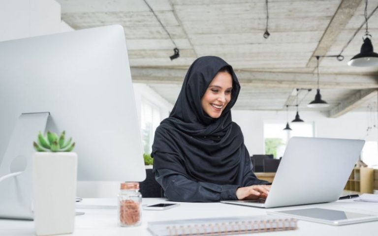 wanita bekerja (1)