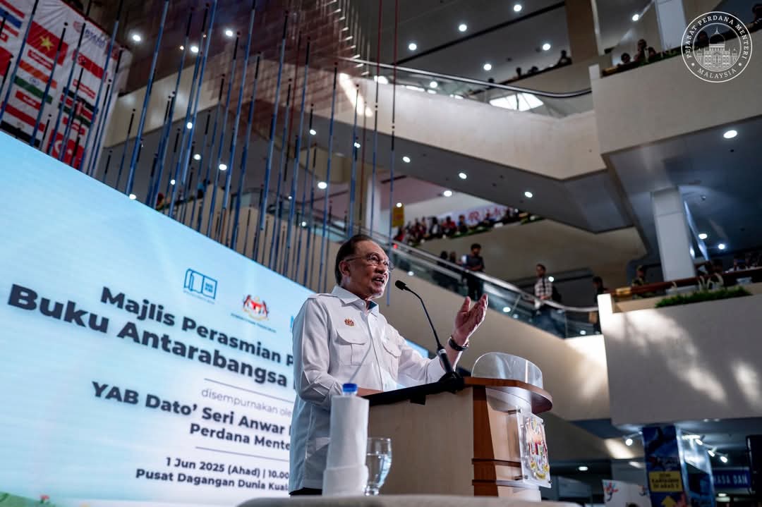 Baucar buku kepada guru, bukti kerajaan iktiraf peranan guru