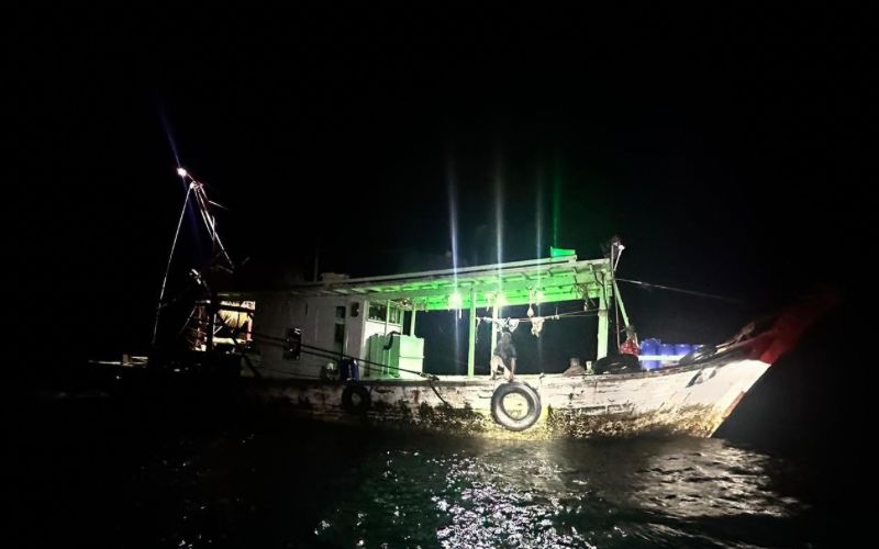 Maritim Malaysia tahan 6 nelayan Indonesia, vesel tempatan tunda pukat secara haram