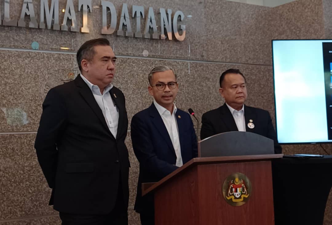 Pinjaman PTPTN pelajar UPSI mangsa kemalangan bas dilupus – Fahmi