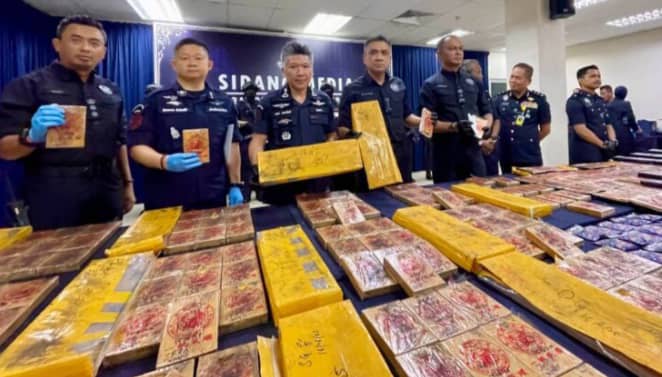 Polis berkas 2 transporter, rampas dadah bernilai RM10.8 juta