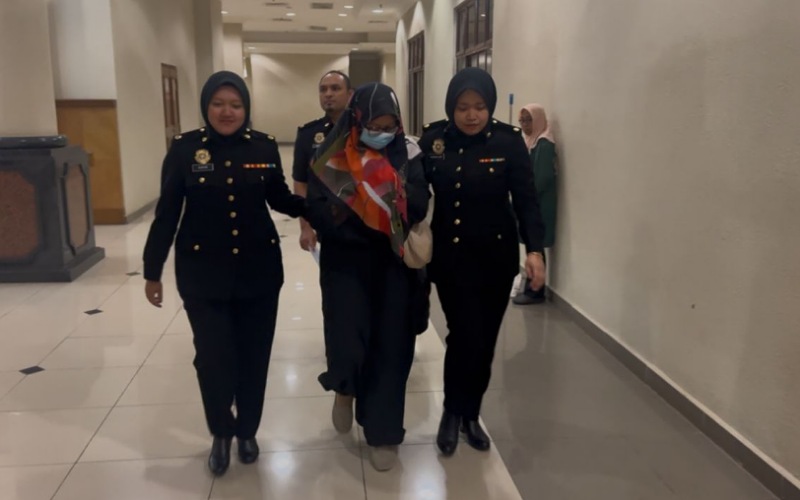 Bekas kakitangan FELDA mengaku salah pecah amanah duit khairat kematian