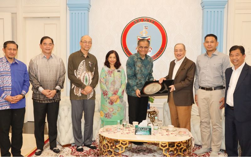 Hajiji terima kunjungan hormat Menteri Kesihatan, bincang isu kesihatan Sabah