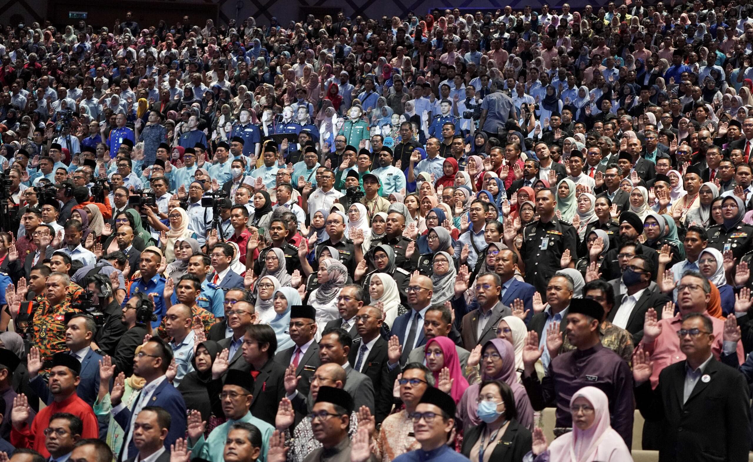Kenaikan pangkat penjawat awam berdasarkan prestasi, bukan lagi tempoh perkhidmatan