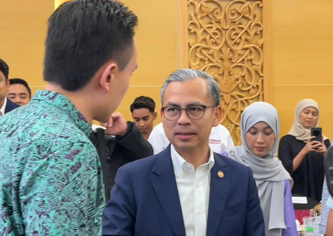 PM benar perhimpunan aman di hadapan Parlimen – Fahmi