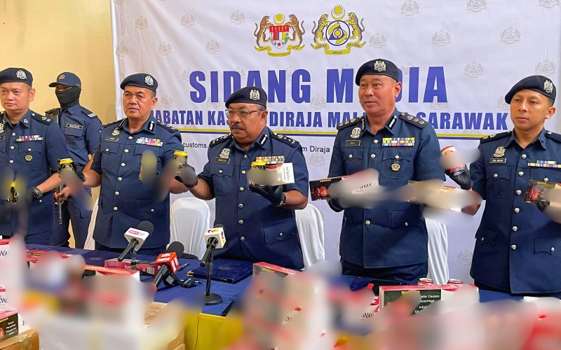 Kastam Sarawak rampas lebih RM2.2 juta rokok, arak dan produk sejuk beku di Sibu