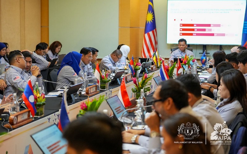 Sidang Meja Bulat YPA rangka penyelesaian isu belia ASEAN