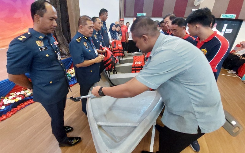 JBPM Pahang serah 20 bot kepada PBS, Bomba Komuniti